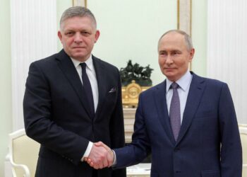 Zelensky blasts Slovakia’s Fico over reluctance to drop Russian gas