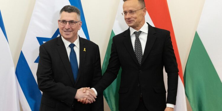 Hungary FM: Development Requires Peace