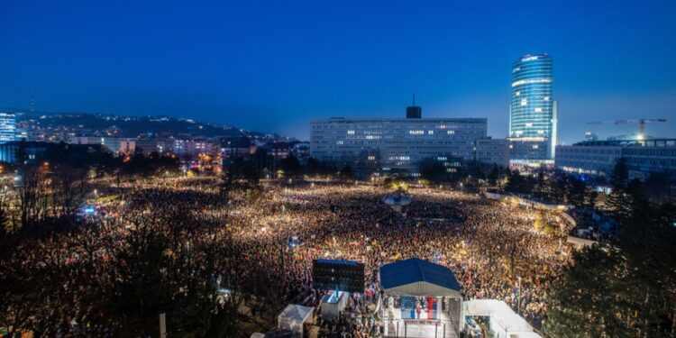 Thousands of Slovaks take to the streets against PM Fico's pro-Russian stance