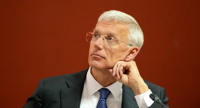 545 thousand in unjustified expenses: Latvian ex-PM’s special flights case becomes more severe