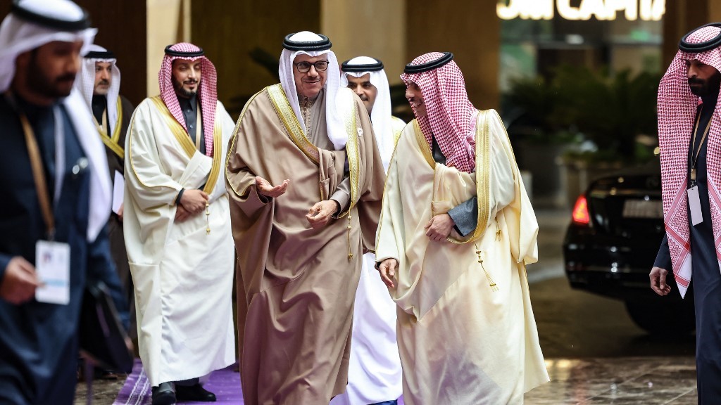 Arab and EU leaders meet in Riyadh to discuss future of Syria