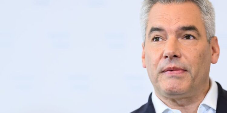 Austria in limbo as chancellor to resign after coalition talks fail