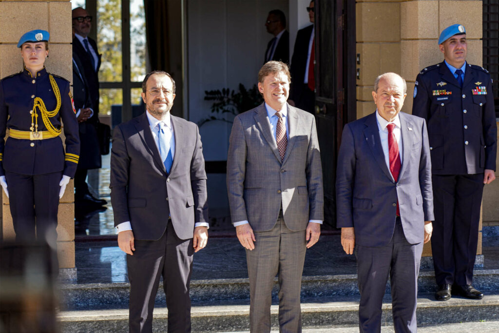 Cyprus leaders discuss opening more crossings on divided island