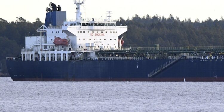 Finnish Customs clears Eagle S crew of sanctions violations