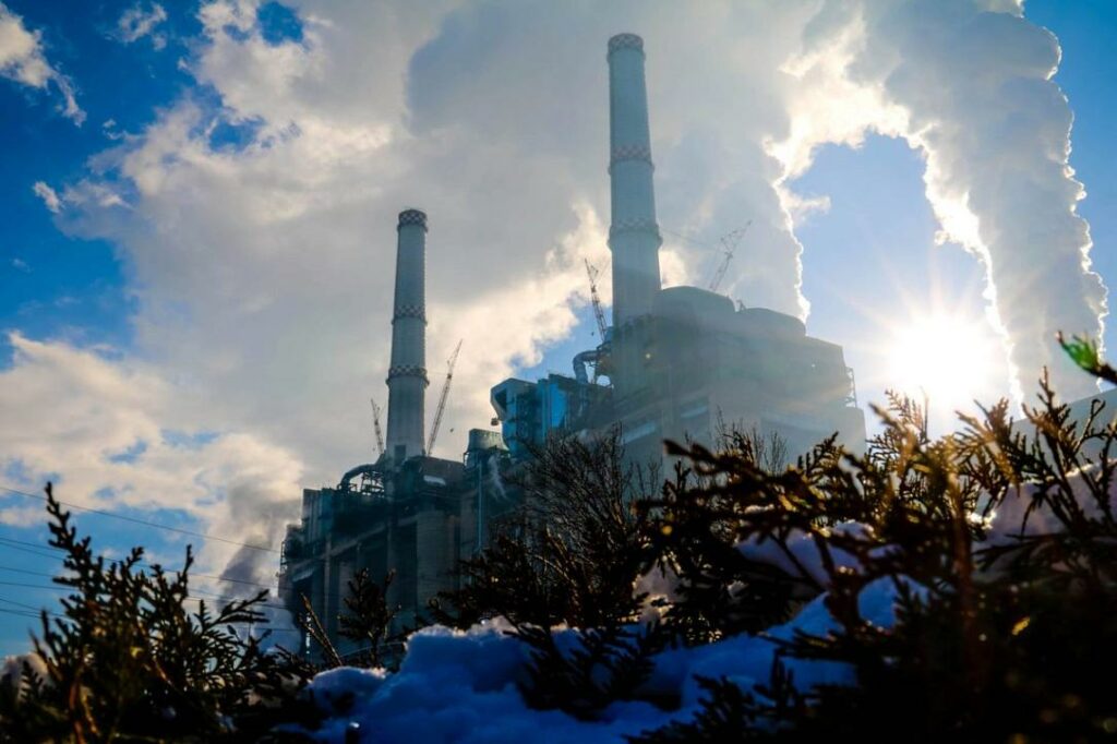 Romania to ask EC to agree with three-year delay on closing 2 GW coal-fired power plants