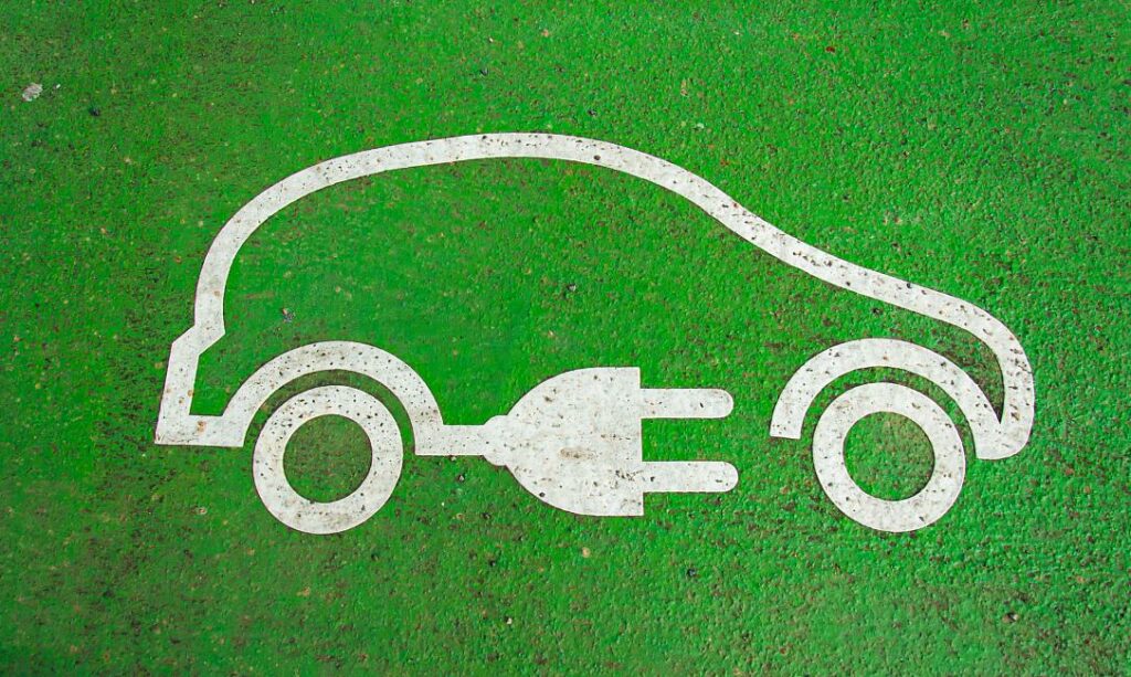 Romanian car market registers sharpest decrease in new fully electric vehicles in 2024