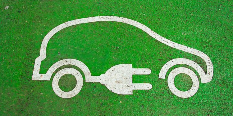 Romanian car market registers sharpest decrease in new fully electric vehicles in 2024