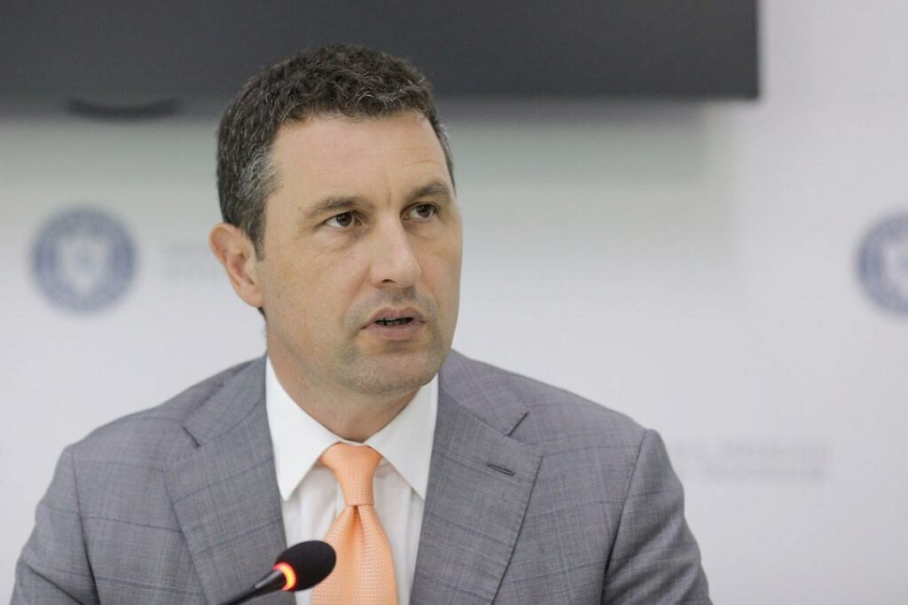 Romania’s Finance Minister sees 7%-of-GDP deficit target for 2025 “extremely restrictive”  
