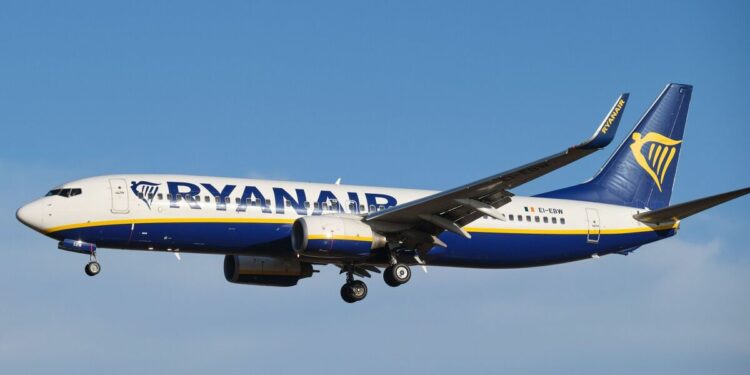Ryanair flight forced to divert after GPS ‘jamming’ near Russia | World | News