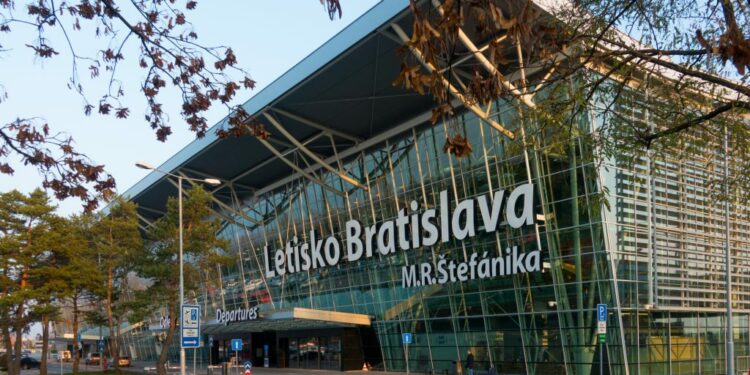 Slovak MPs say Poland denied them passage on way to Moscow