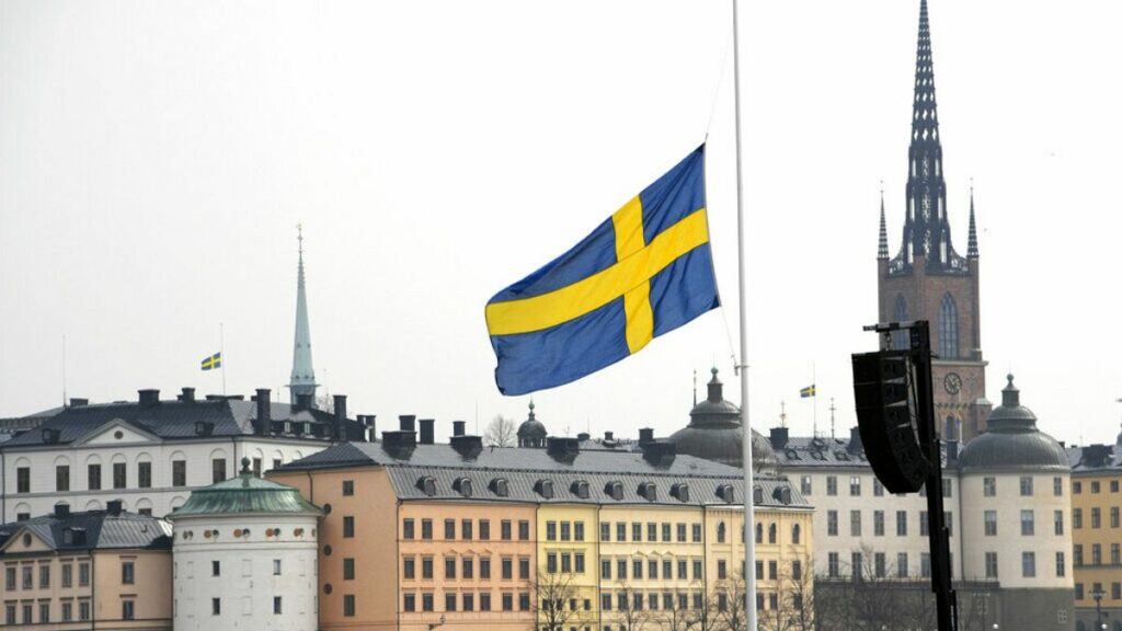 Sweden seeks to remove citizenship from criminals who threaten national security