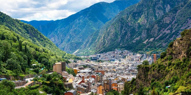 The tiny European country with no airports or train stations only accessible by road | World | News