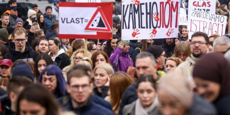 Bosnian students rally for justice, drawing inspiration from anti-graft struggle in Serbia