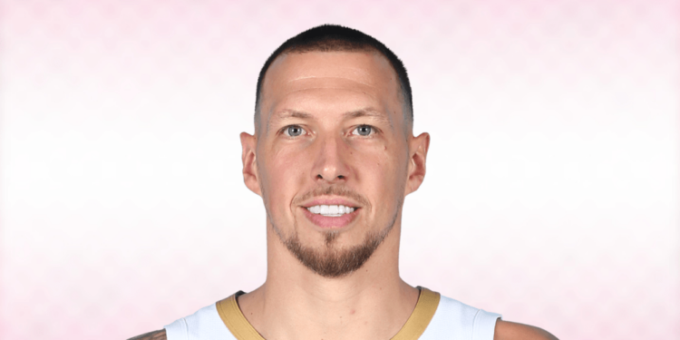 Daniel Theis to Europe? | HoopsHype