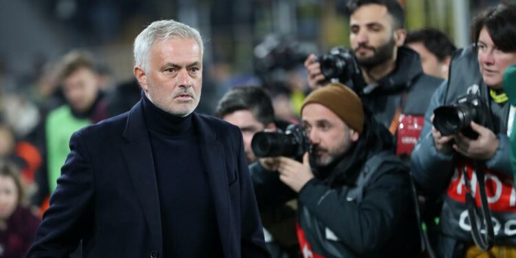 Jose Mourinho eyes Europa League run with Fenerbahce