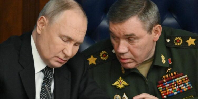 Russia ‘planning major Ukraine offensive’ and fears Putin eyeing Norway land grab | World | News