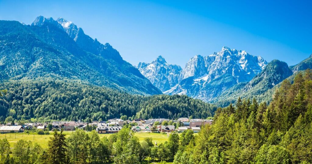 Stunning spot with lush mountains in European country ‘like Switzerland’ – but £3k cheaper | Travel News | Travel