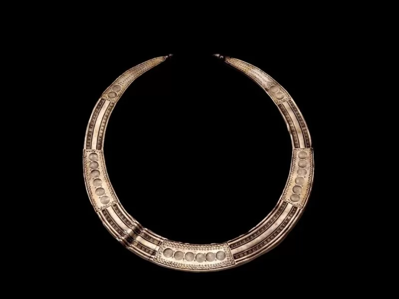 A Lunula with Geometric Decoration Found in Portugal Could Reveal the Structure of the Celtic Calendar